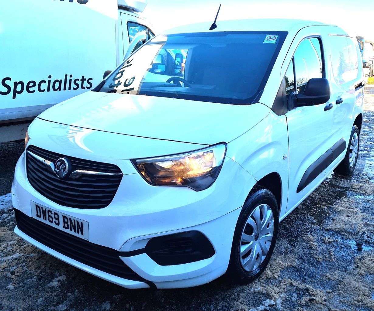 A 2020 VAUXHALL COMBO 1.5 L1H1 2300 SPORTIVE S/S 101 BHP A 2020 VAUXHALL COMBO 1.5 L1H1 2300 SPORTIVE S/S 101 BHP