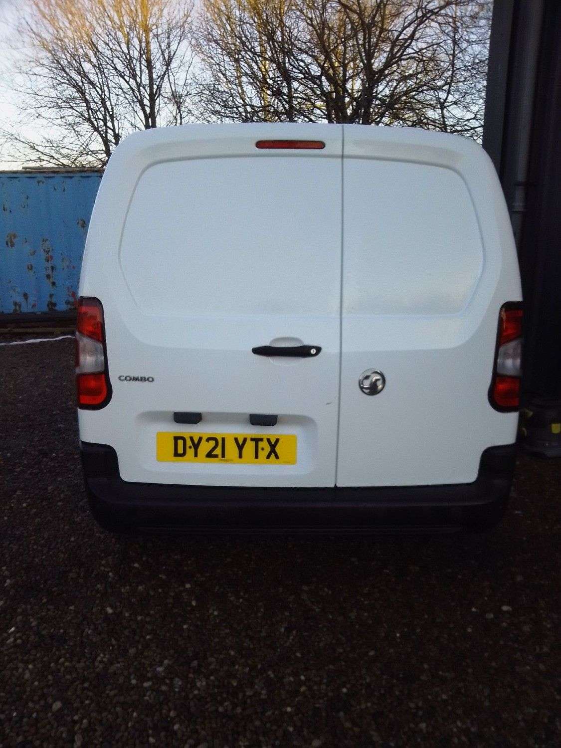 A 2021 VAUXHALL COMBO 1.5 L2H1 2300 DYNAMIC 101 BHP A 2021 VAUXHALL COMBO 1.5 L2H1 2300 DYNAMIC 101 BHP