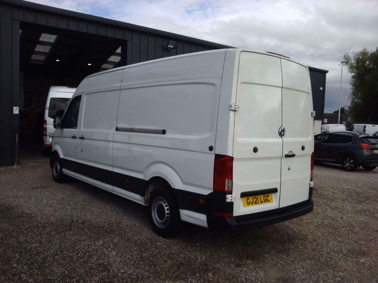 A 2021 VOLKSWAGEN CRAFTER 2.0 CR35 TDI L H/R P/V TRENDLINE 138 BHP A 2021 VOLKSWAGEN CRAFTER 2.0 CR35 TDI L H/R P/V TRENDLINE 138 BHP