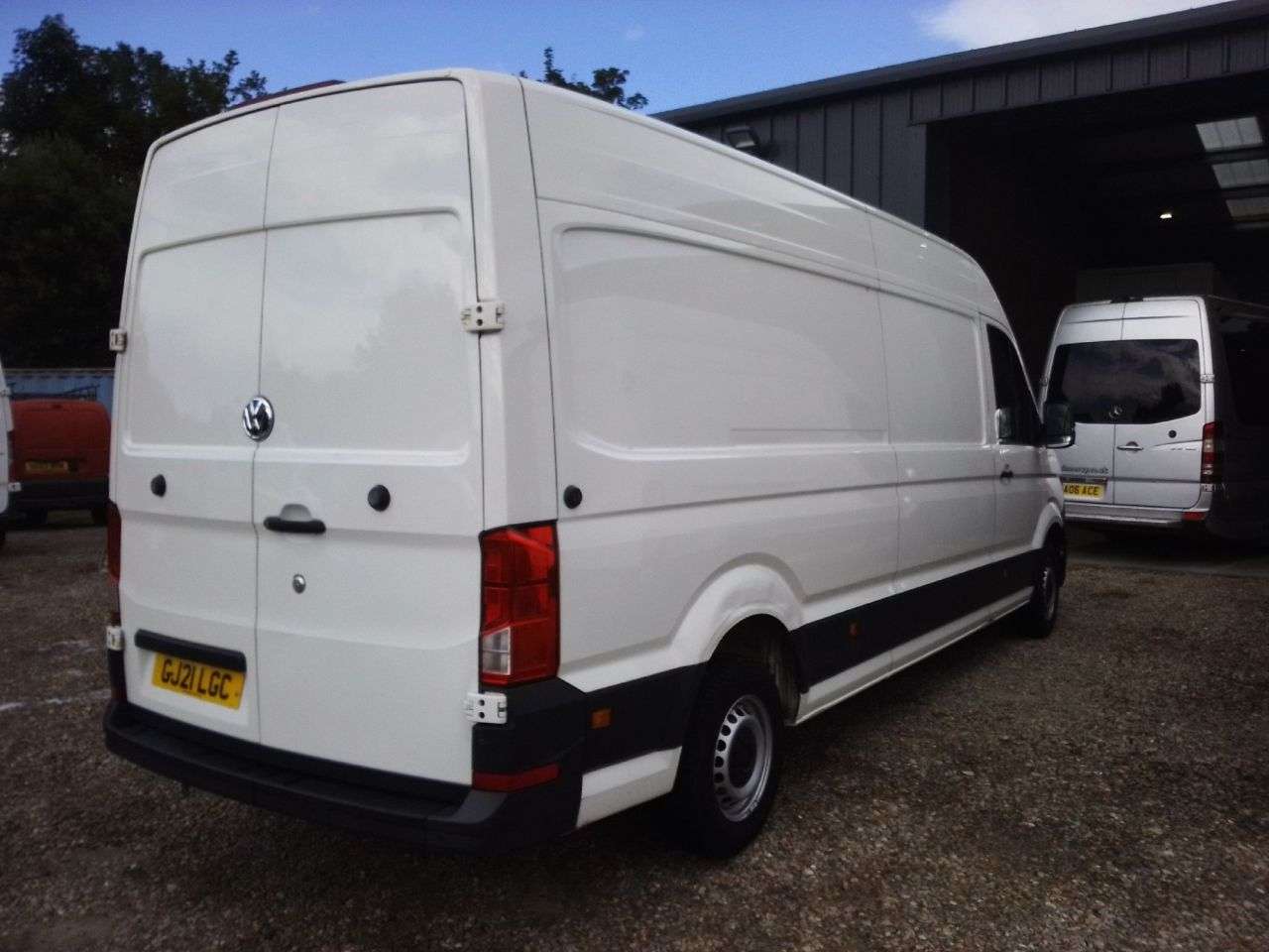 A 2021 VOLKSWAGEN CRAFTER 2.0 CR35 TDI L H/R P/V TRENDLINE 138 BHP A 2021 VOLKSWAGEN CRAFTER 2.0 CR35 TDI L H/R P/V TRENDLINE 138 BHP