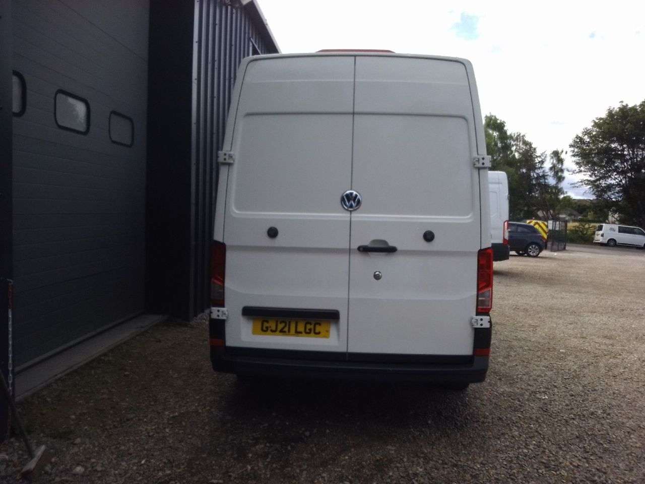 A 2021 VOLKSWAGEN CRAFTER 2.0 CR35 TDI L H/R P/V TRENDLINE 138 BHP A 2021 VOLKSWAGEN CRAFTER 2.0 CR35 TDI L H/R P/V TRENDLINE 138 BHP