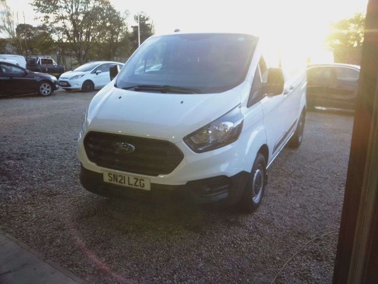 A 2021 FORD TRANSIT CUSTOM 2.0 280 EcoBlue Leader Panel Van 5dr Diesel Manual L1 H1 Euro 6 (s/s) (105 A 2021 FORD TRANSIT CUSTOM 2.0 280 EcoBlue Leader Panel Van 5dr Diesel Manual L1 H1 Euro 6 (s/s) (105