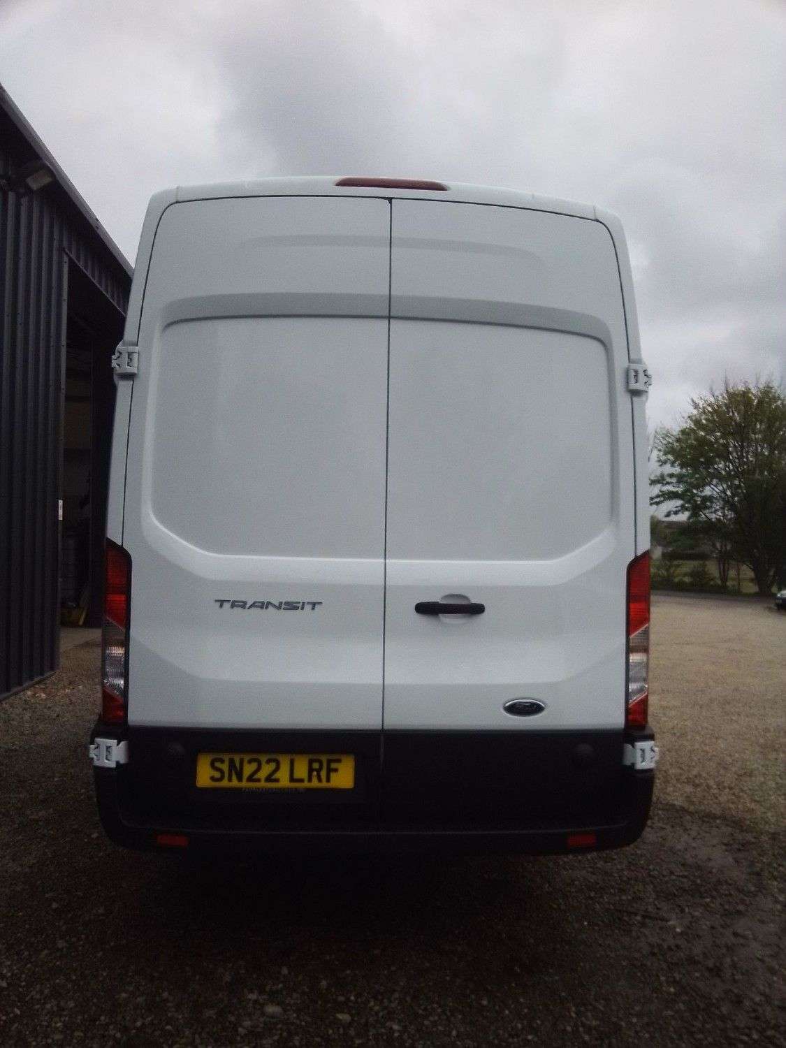 A 2022 FORD TRANSIT 2.0 350 EcoBlue Leader Panel Van 5dr Diesel Manual RWD L4 H3 Euro 6 (s/s) ( A 2022 FORD TRANSIT 2.0 350 EcoBlue Leader Panel Van 5dr Diesel Manual RWD L4 H3 Euro 6 (s/s) (