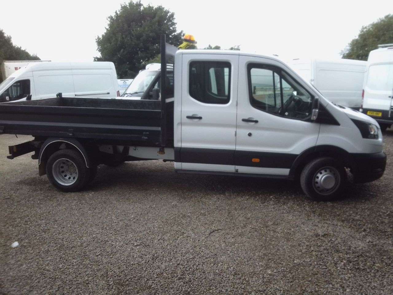 A 2021 FORD TRANSIT 2.0 350 EcoBlue Leader Chassis Double Cab 4dr Diesel Manual RWD L3 Euro 6 ( A 2021 FORD TRANSIT 2.0 350 EcoBlue Leader Chassis Double Cab 4dr Diesel Manual RWD L3 Euro 6 (