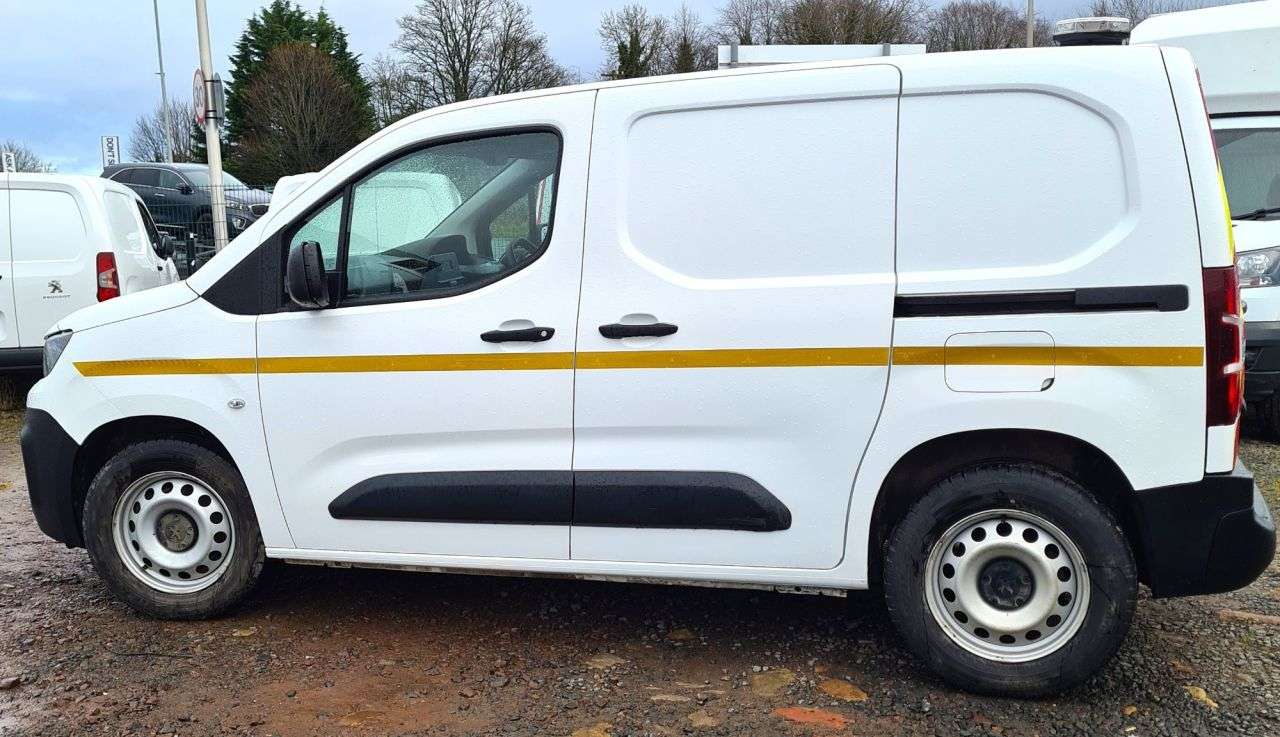 A 2020 PEUGEOT PARTNER 1.5 BlueHDi 1000 Grip Standard Panel Van 5dr Diesel Manual SWB Euro 6 (s/s) A 2020 PEUGEOT PARTNER 1.5 BlueHDi 1000 Grip Standard Panel Van 5dr Diesel Manual SWB Euro 6 (s/s)