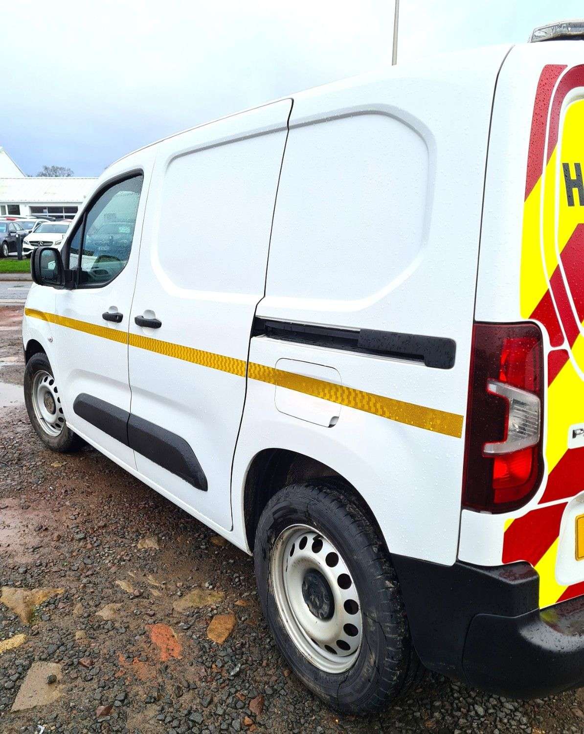 A 2020 PEUGEOT PARTNER 1.5 BlueHDi 1000 Grip Standard Panel Van 5dr Diesel Manual SWB Euro 6 (s/s) A 2020 PEUGEOT PARTNER 1.5 BlueHDi 1000 Grip Standard Panel Van 5dr Diesel Manual SWB Euro 6 (s/s)