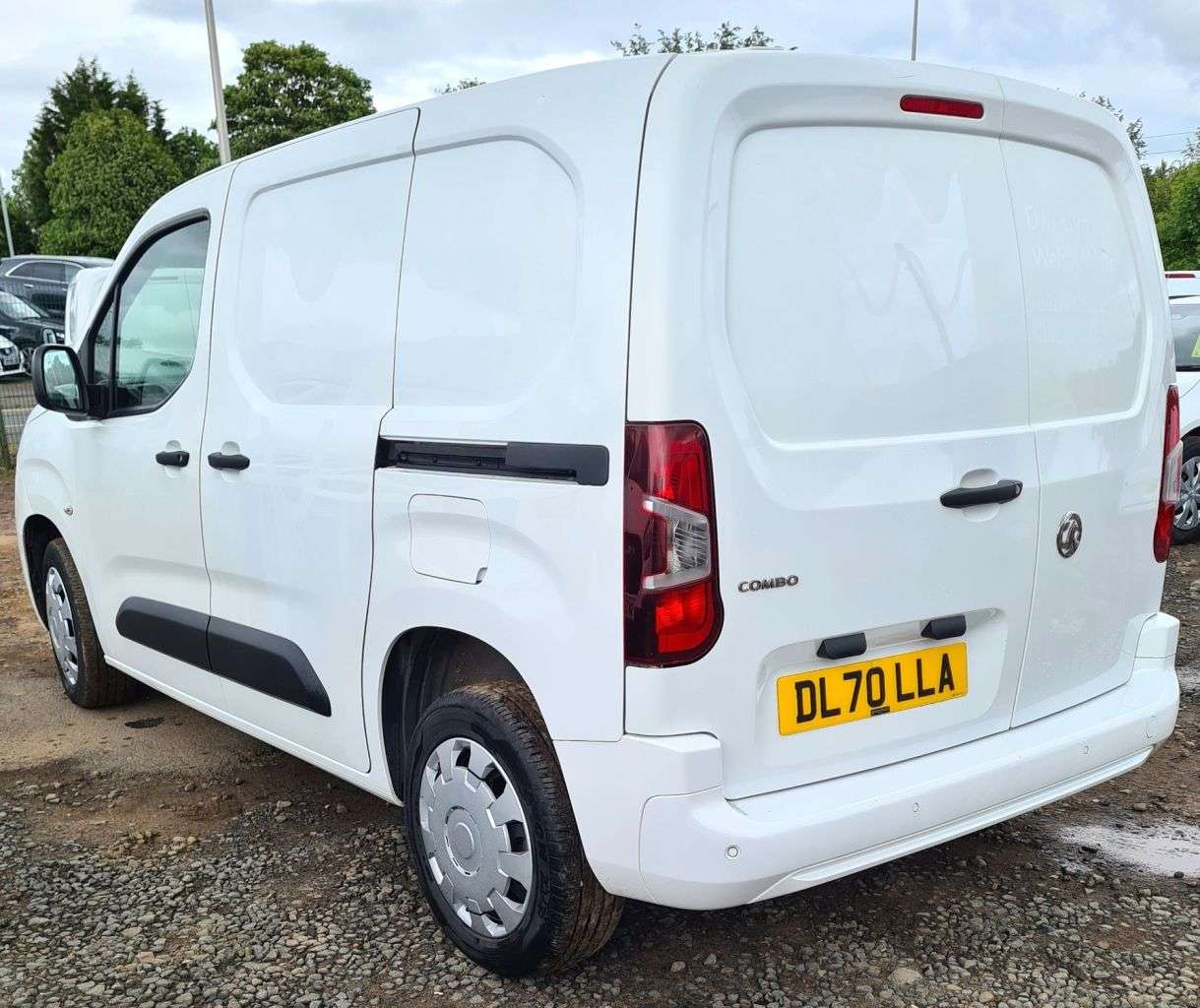 A 2020 VAUXHALL COMBO 1.6 Turbo D 2300 Sportive Panel Van 4dr Diesel Manual L1 H1 Euro 6 (s/s) (1 A 2020 VAUXHALL COMBO 1.6 Turbo D 2300 Sportive Panel Van 4dr Diesel Manual L1 H1 Euro 6 (s/s) (1