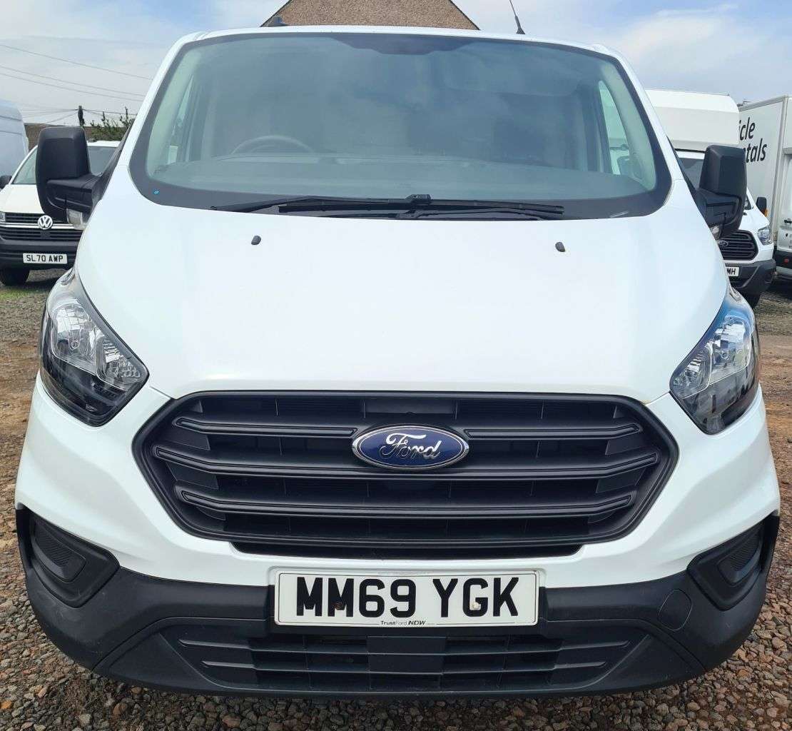 A 2022 FORD TRANSIT CUSTOM 2.0 300 EcoBlue Limited Panel Van 5dr Diesel Manual L2 H1 Euro 6 (s/s) (130 A 2022 FORD TRANSIT CUSTOM 2.0 300 EcoBlue Limited Panel Van 5dr Diesel Manual L2 H1 Euro 6 (s/s) (130