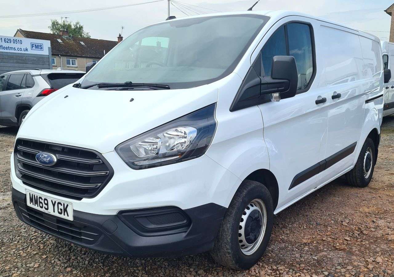 A 2022 FORD TRANSIT CUSTOM 2.0 300 EcoBlue Limited Panel Van 5dr Diesel Manual L2 H1 Euro 6 (s/s) (130 A 2022 FORD TRANSIT CUSTOM 2.0 300 EcoBlue Limited Panel Van 5dr Diesel Manual L2 H1 Euro 6 (s/s) (130