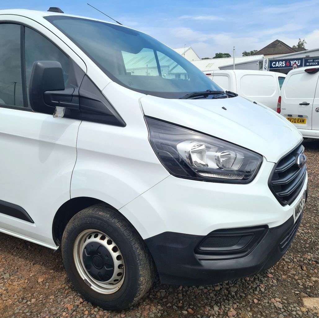 A 2022 FORD TRANSIT CUSTOM 2.0 300 EcoBlue Limited Panel Van 5dr Diesel Manual L2 H1 Euro 6 (s/s) (130 A 2022 FORD TRANSIT CUSTOM 2.0 300 EcoBlue Limited Panel Van 5dr Diesel Manual L2 H1 Euro 6 (s/s) (130