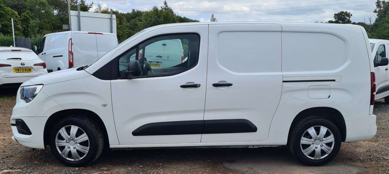 A 2020 VAUXHALL COMBO 1.5 Turbo D 2300 Sportive Panel Van 4dr Diesel Manual L2 H1 Euro 6 (s/s) (1 A 2020 VAUXHALL COMBO 1.5 Turbo D 2300 Sportive Panel Van 4dr Diesel Manual L2 H1 Euro 6 (s/s) (1