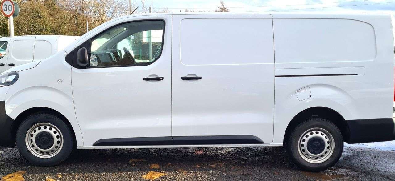 A 2022 VAUXHALL VIVARO 1.5 Turbo D 2900 Dynamic Panel Van 6dr Diesel Manual L2 H1 Euro 6 (s/s) (10 A 2022 VAUXHALL VIVARO 1.5 Turbo D 2900 Dynamic Panel Van 6dr Diesel Manual L2 H1 Euro 6 (s/s) (10