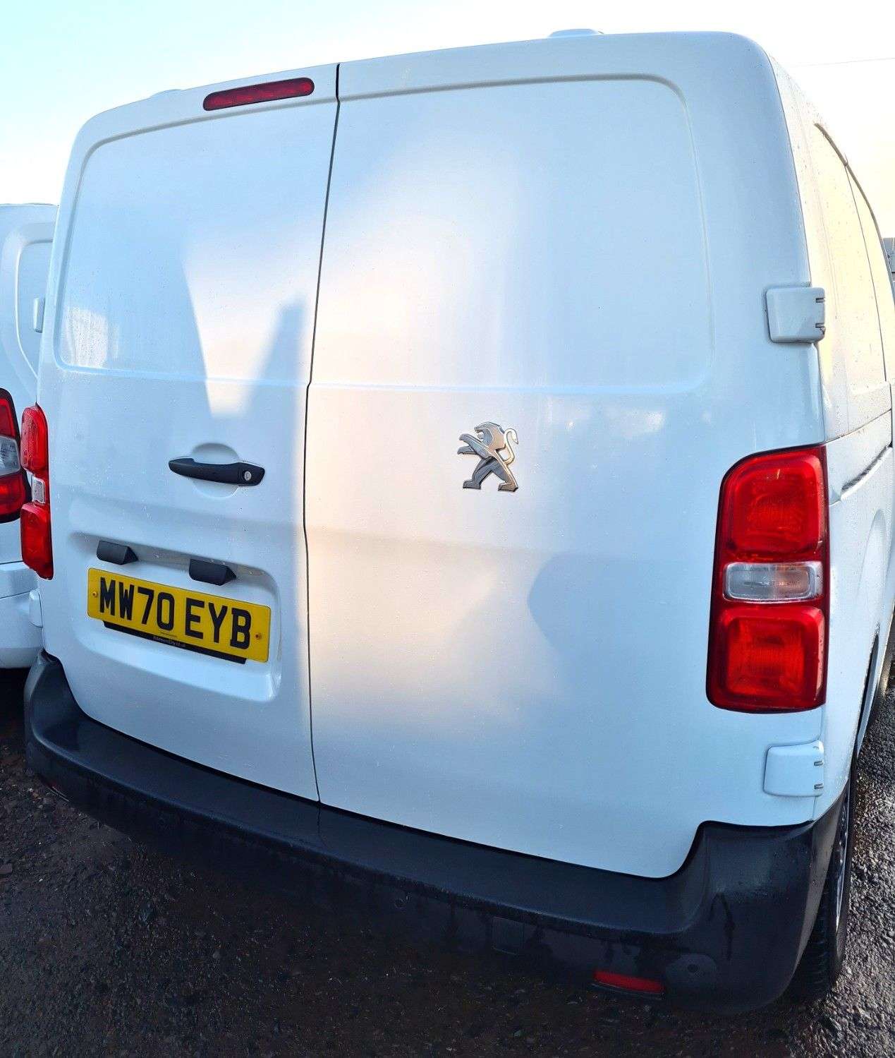 A 2020 PEUGEOT EXPERT 1.5 BlueHDi 1000 Professional Standard Panel Van 6dr Diesel Manual MWB Euro A 2020 PEUGEOT EXPERT 1.5 BlueHDi 1000 Professional Standard Panel Van 6dr Diesel Manual MWB Euro