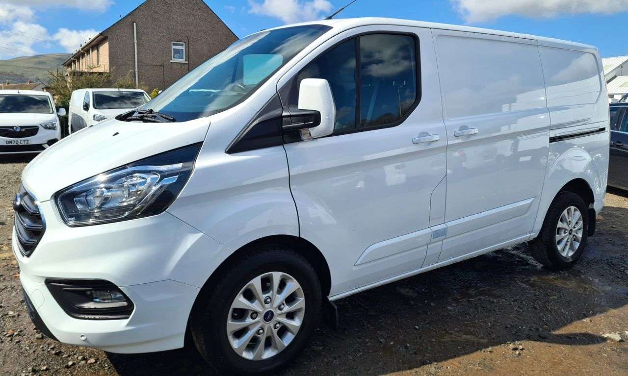 A 2022 FORD TRANSIT CUSTOM 2.0 300 EcoBlue Limited Panel Van 5dr Diesel Manual L1 H1 Euro 6 (s/s) (130 A 2022 FORD TRANSIT CUSTOM 2.0 300 EcoBlue Limited Panel Van 5dr Diesel Manual L1 H1 Euro 6 (s/s) (130