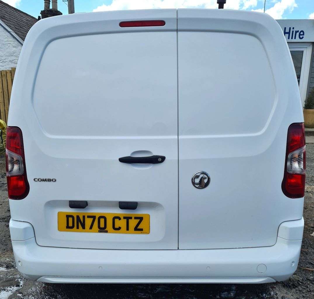 A 2020 VAUXHALL COMBO 1.5 Turbo D 2300 Sportive Panel Van 4dr Diesel Manual L2 H1 Euro 6 (s/s) (1 A 2020 VAUXHALL COMBO 1.5 Turbo D 2300 Sportive Panel Van 4dr Diesel Manual L2 H1 Euro 6 (s/s) (1
