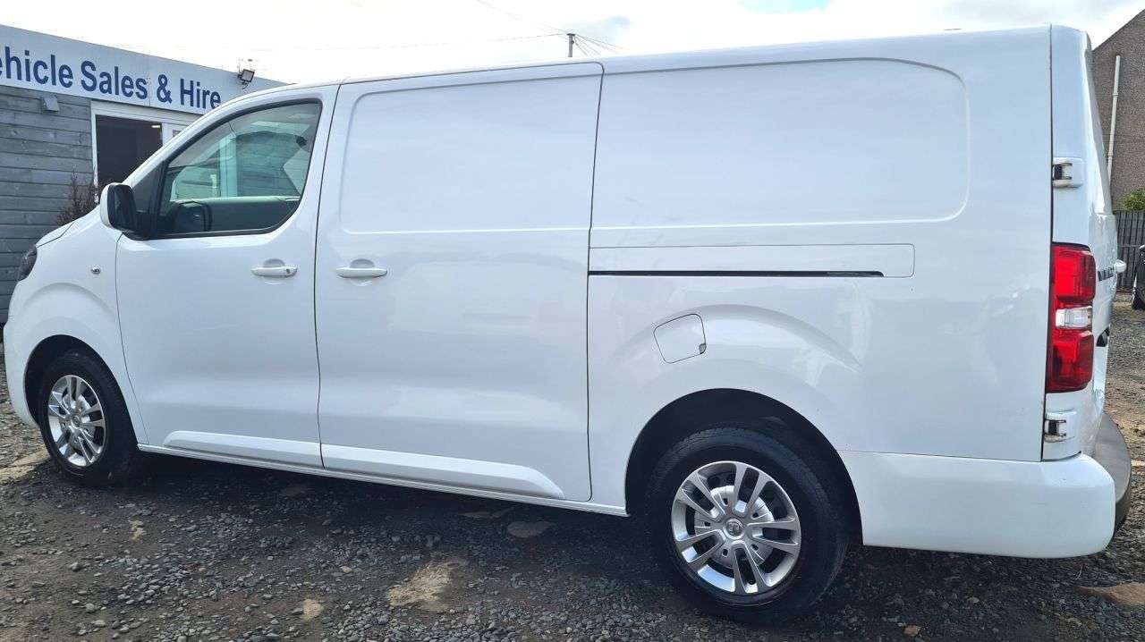 A 2021 VAUXHALL VIVARO 1.5 Turbo D 2900 Sportive Panel Van 5dr Diesel Manual L2 H1 Euro 6 (s/s) (1 A 2021 VAUXHALL VIVARO 1.5 Turbo D 2900 Sportive Panel Van 5dr Diesel Manual L2 H1 Euro 6 (s/s) (1