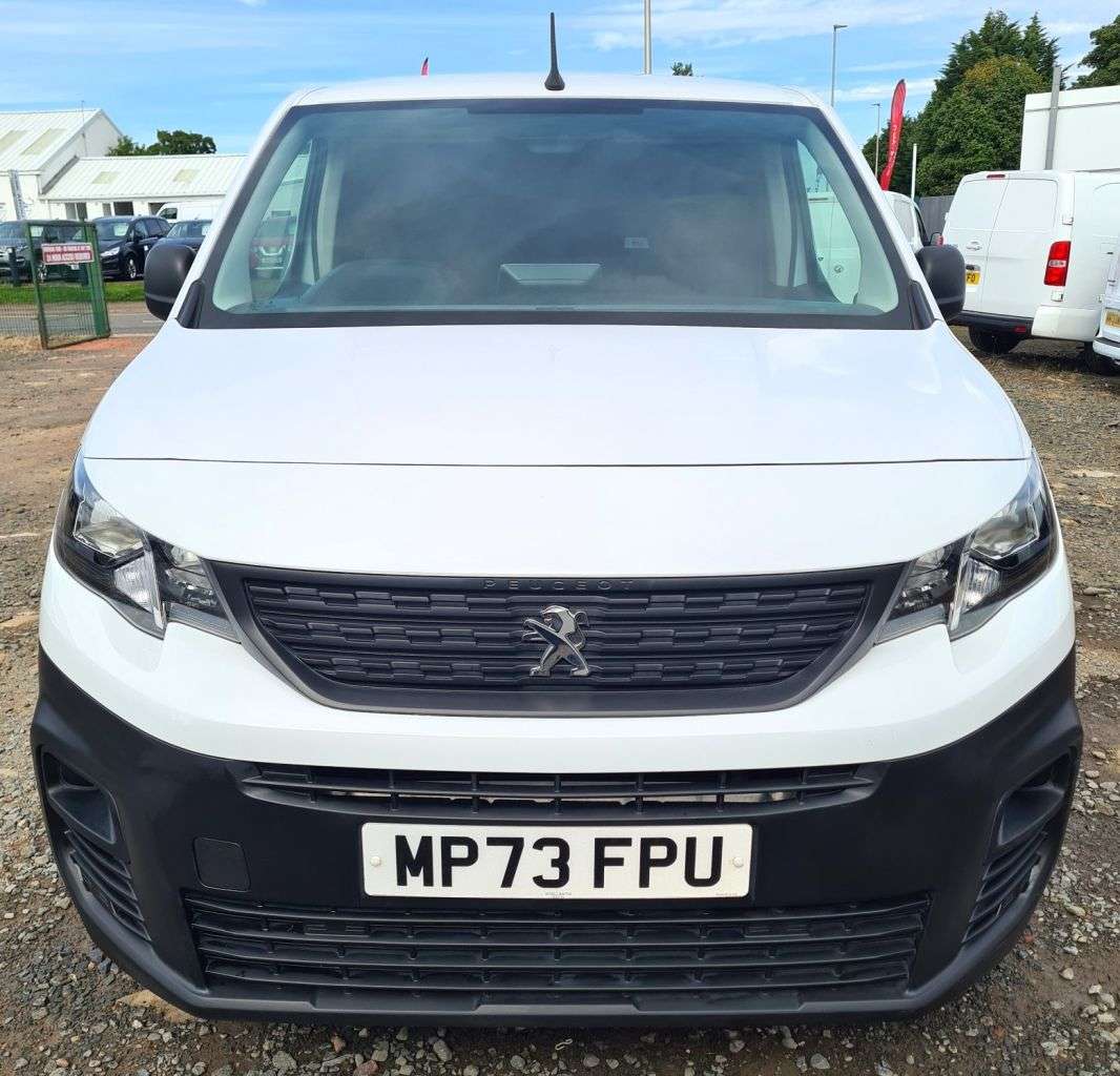 A 2024 PEUGEOT PARTNER 1.5 BlueHDi 1000 Professional Premium + Standard Panel Van 5dr Diesel Manua A 2024 PEUGEOT PARTNER 1.5 BlueHDi 1000 Professional Premium + Standard Panel Van 5dr Diesel Manua