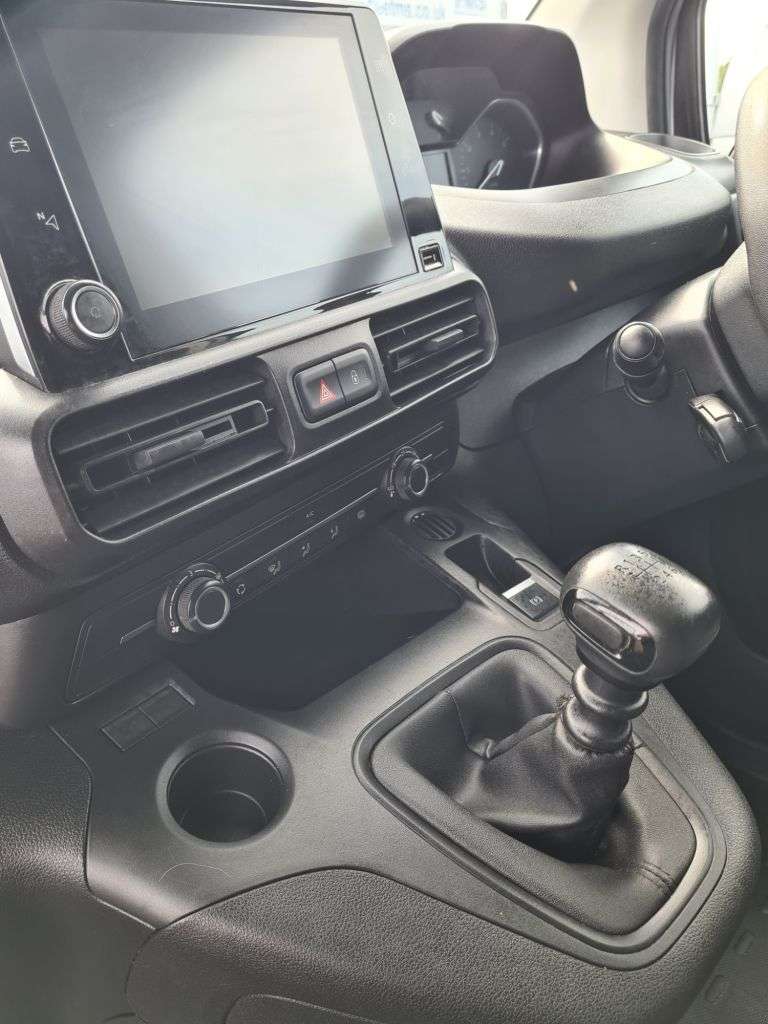 2024 PEUGEOT PARTNER 2024 PEUGEOT PARTNER