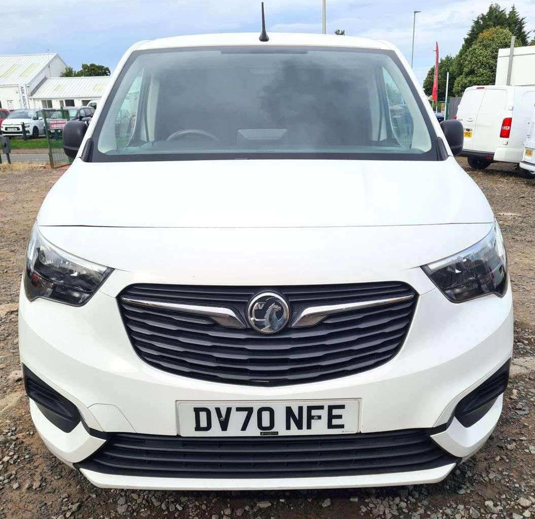 A 2020 VAUXHALL COMBO 1.5 Turbo D 2300 Sportive Panel Van 4dr Diesel Manual L2 H1 Euro 6 (s/s) (1 A 2020 VAUXHALL COMBO 1.5 Turbo D 2300 Sportive Panel Van 4dr Diesel Manual L2 H1 Euro 6 (s/s) (1