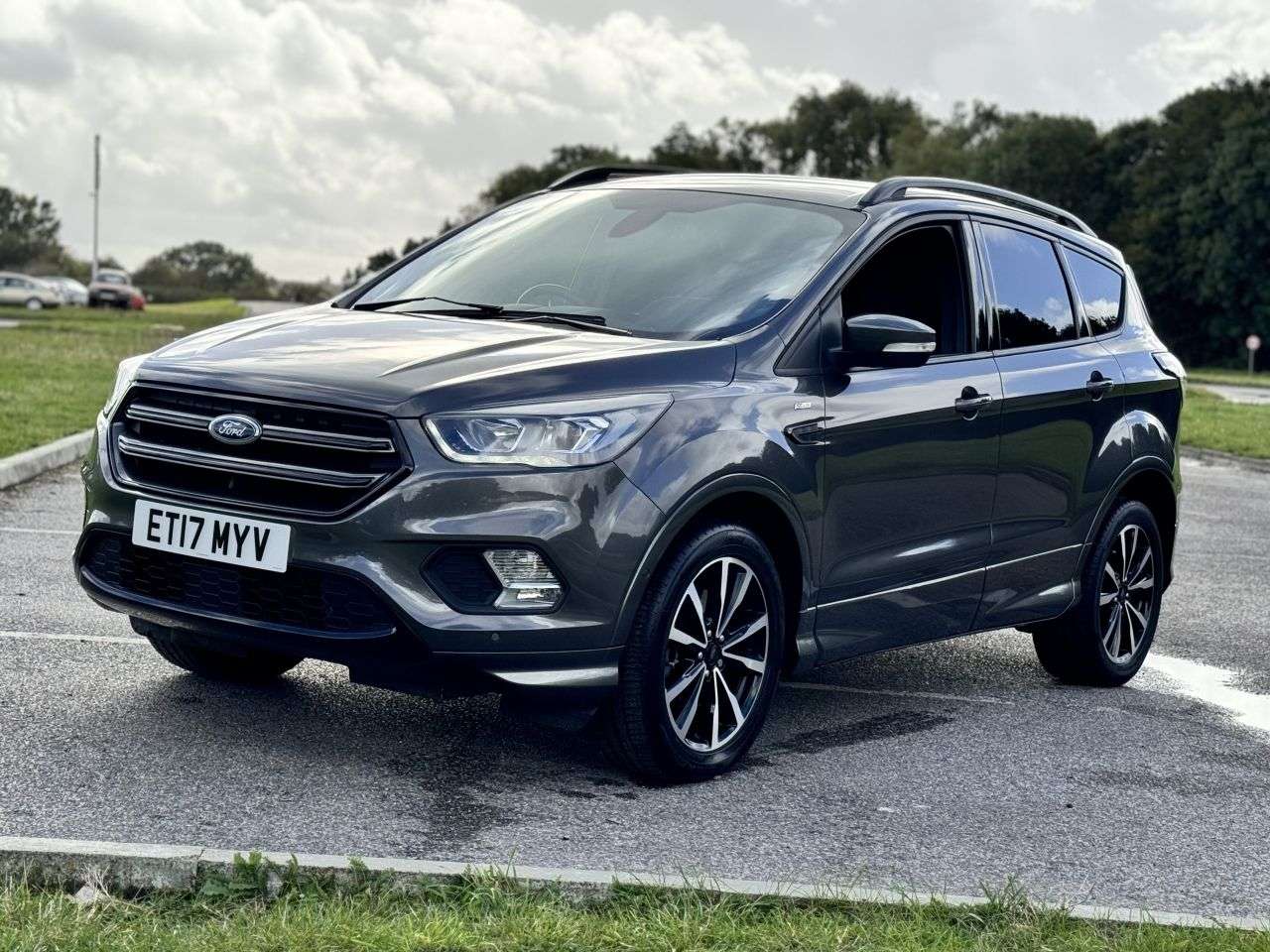 A 2017 FORD KUGA 2.0 ST-LINE TDCI 5d 148 BHP 1 PREVIOUS OWNER A 2017 FORD KUGA 2.0 ST-LINE TDCI 5d 148 BHP 1 PREVIOUS OWNER