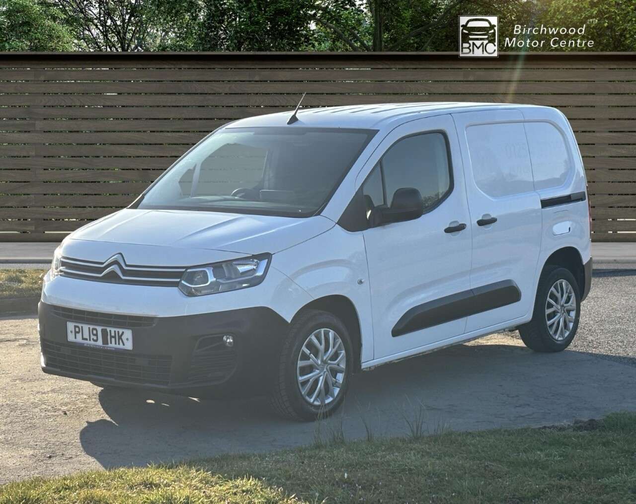 A 2019 CITROEN BERLINGO 1.5 BlueHDi 1000 Enterprise M Panel Van 5dr Diesel Manual SWB Euro 6 (100 p A 2019 CITROEN BERLINGO 1.5 BlueHDi 1000 Enterprise M Panel Van 5dr Diesel Manual SWB Euro 6 (100 p
