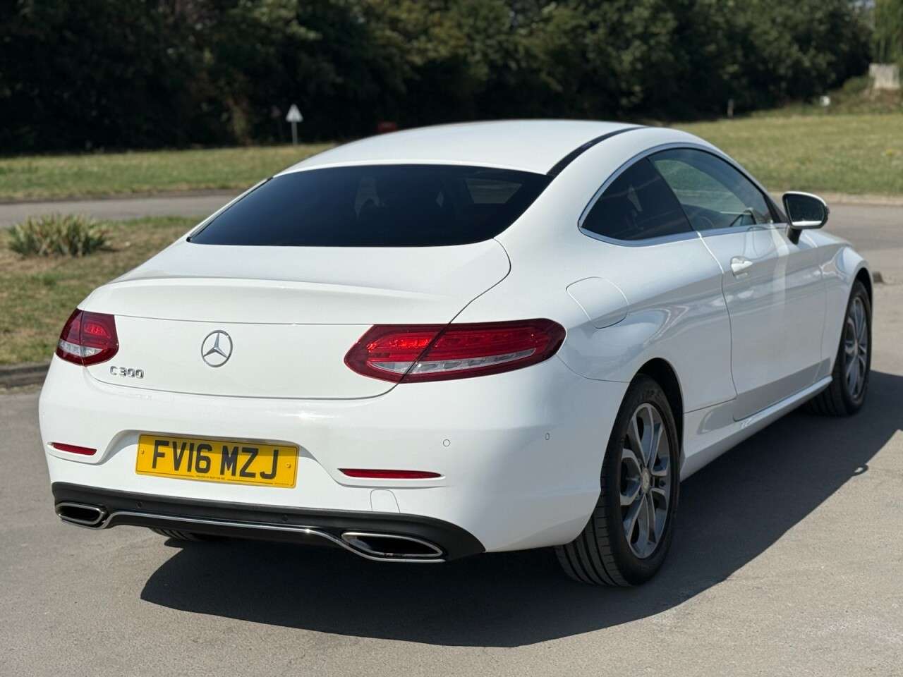 A 2016 MERCEDES-BENZ C-CLASS 2.0 C300 Sport Coupe 2dr Petrol 7G-Tronic+ Euro 6 (s/s) (245 ps) FULL SERVI A 2016 MERCEDES-BENZ C-CLASS 2.0 C300 Sport Coupe 2dr Petrol 7G-Tronic+ Euro 6 (s/s) (245 ps) FULL SERVI