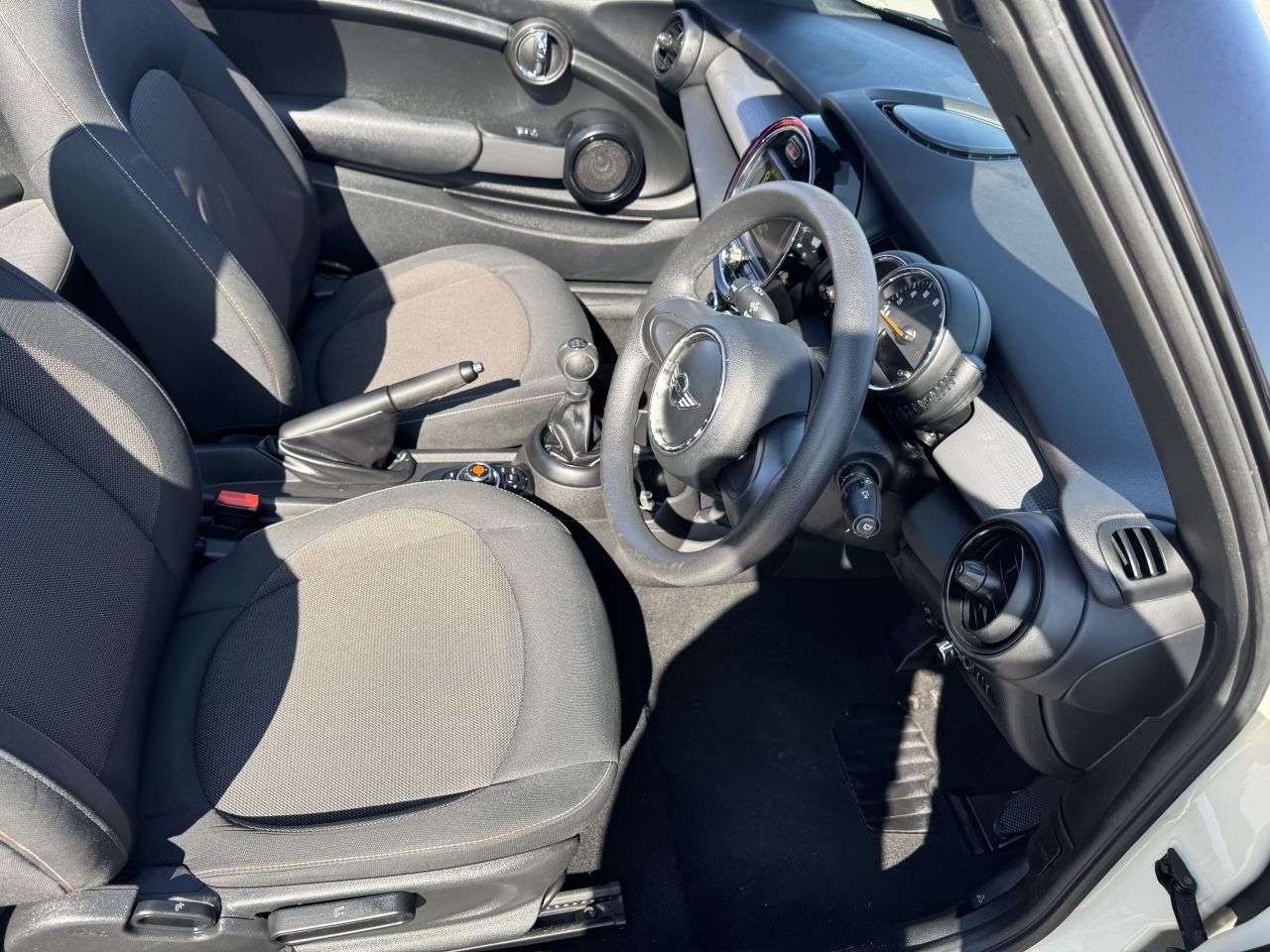 2016 MINI CONVERTIBLE 2016 MINI CONVERTIBLE