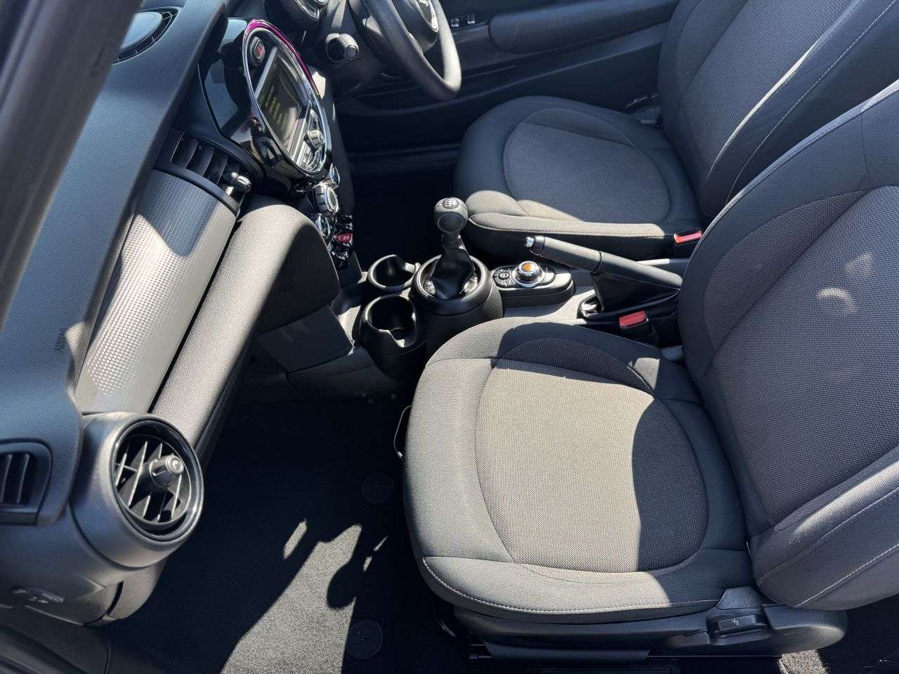 2016 MINI CONVERTIBLE 2016 MINI CONVERTIBLE