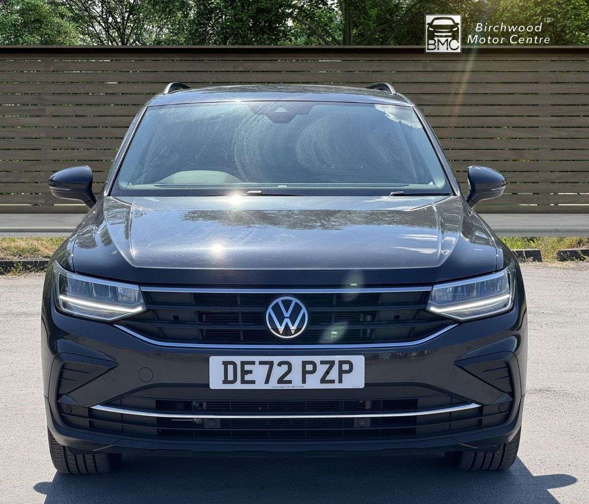 A 2022 VOLKSWAGEN TIGUAN 1.5 TSI Life SUV 5dr Petrol DSG Euro 6 (s/s) (150 ps) FULL SERVICE HISTORY A 2022 VOLKSWAGEN TIGUAN 1.5 TSI Life SUV 5dr Petrol DSG Euro 6 (s/s) (150 ps) FULL SERVICE HISTORY