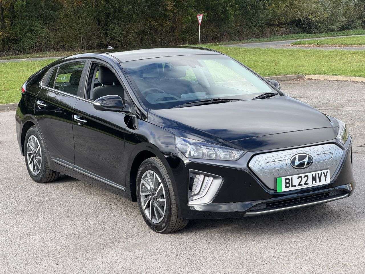 2022 HYUNDAI IONIQ 2022 HYUNDAI IONIQ