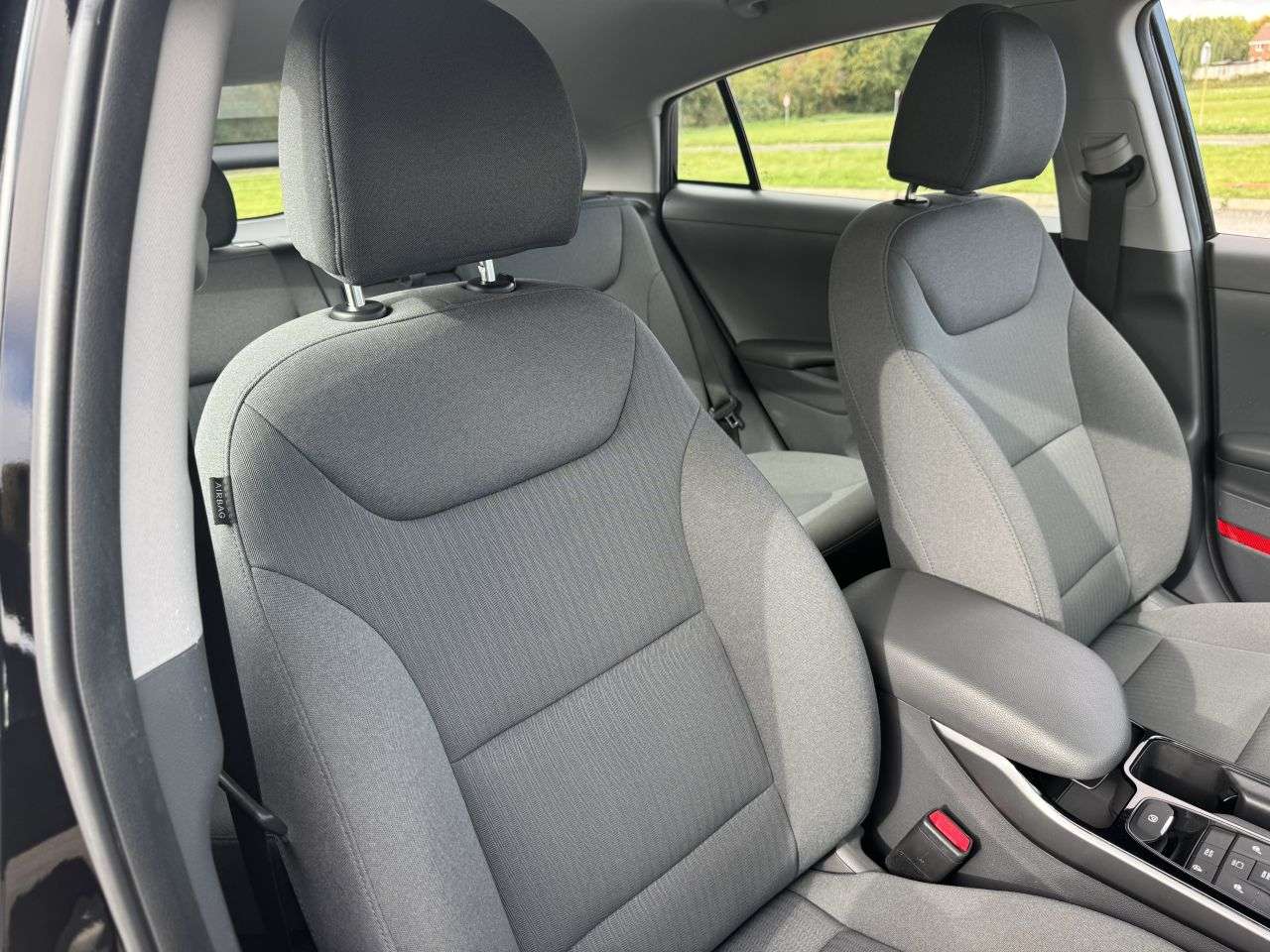 2022 HYUNDAI IONIQ 2022 HYUNDAI IONIQ