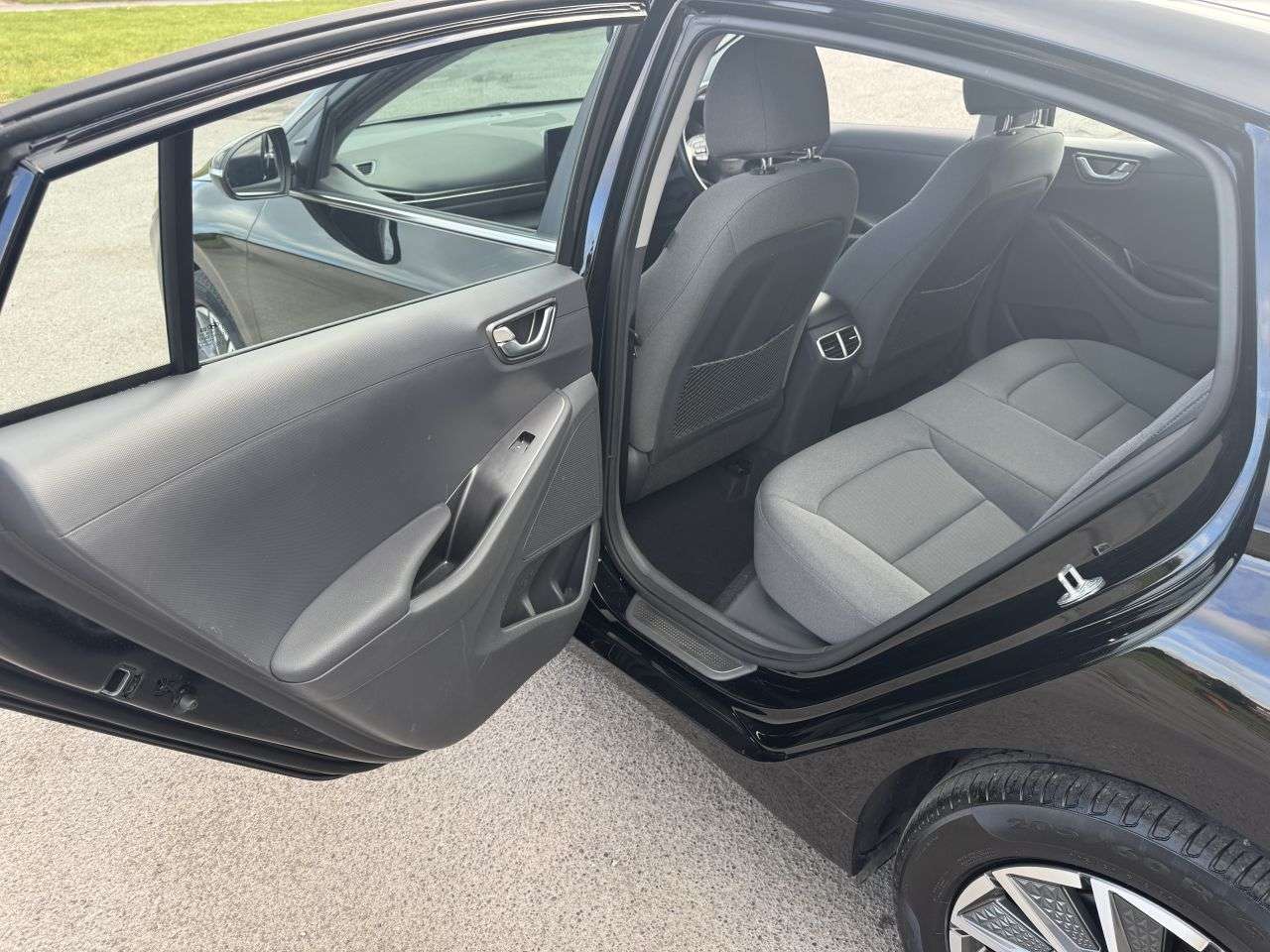 2022 HYUNDAI IONIQ 2022 HYUNDAI IONIQ