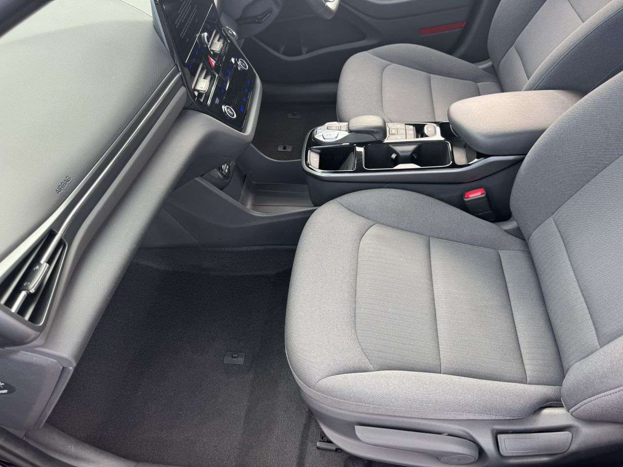 2022 HYUNDAI IONIQ 2022 HYUNDAI IONIQ