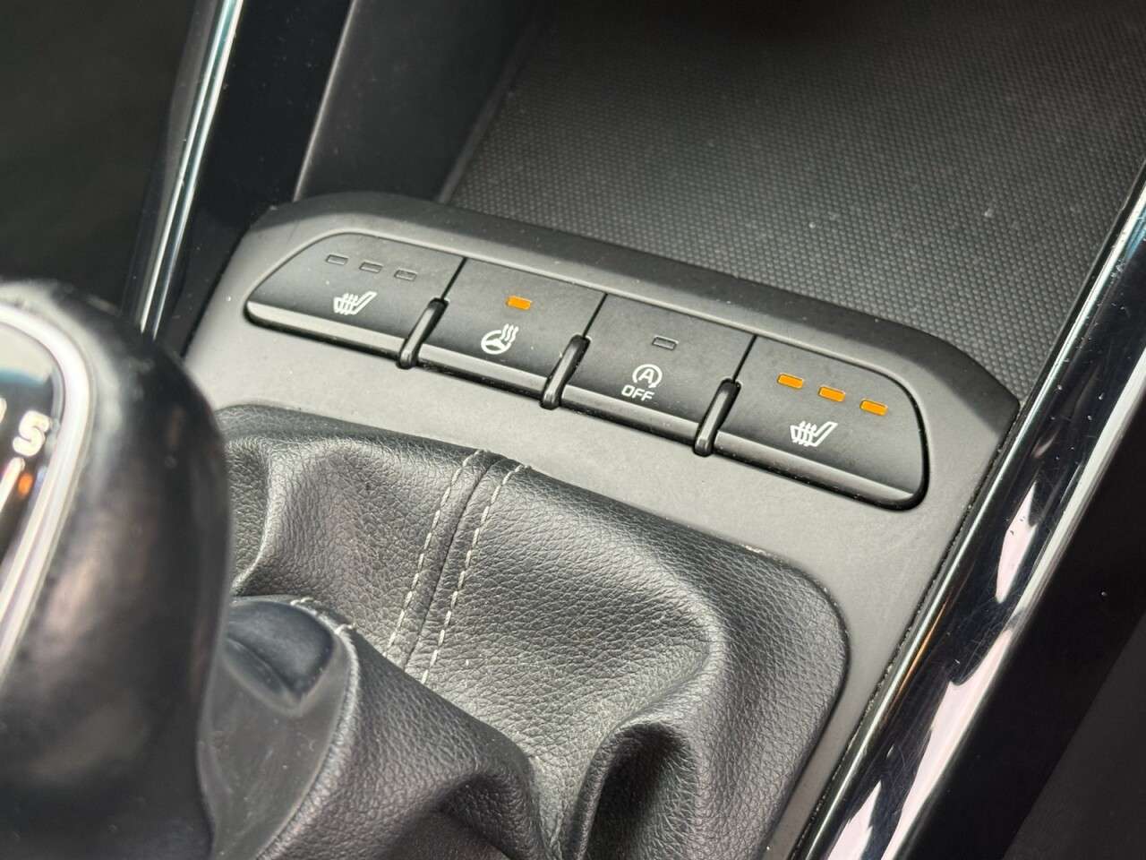 2018 KIA STONIC 2018 KIA STONIC