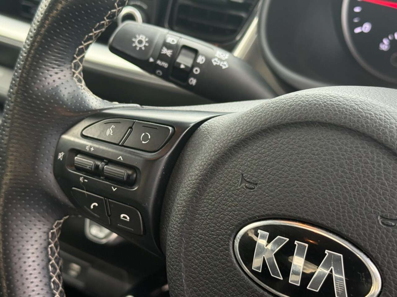 2018 KIA STONIC 2018 KIA STONIC