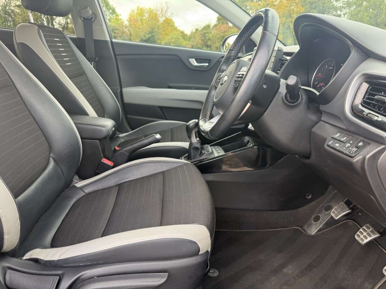 2018 KIA STONIC 2018 KIA STONIC