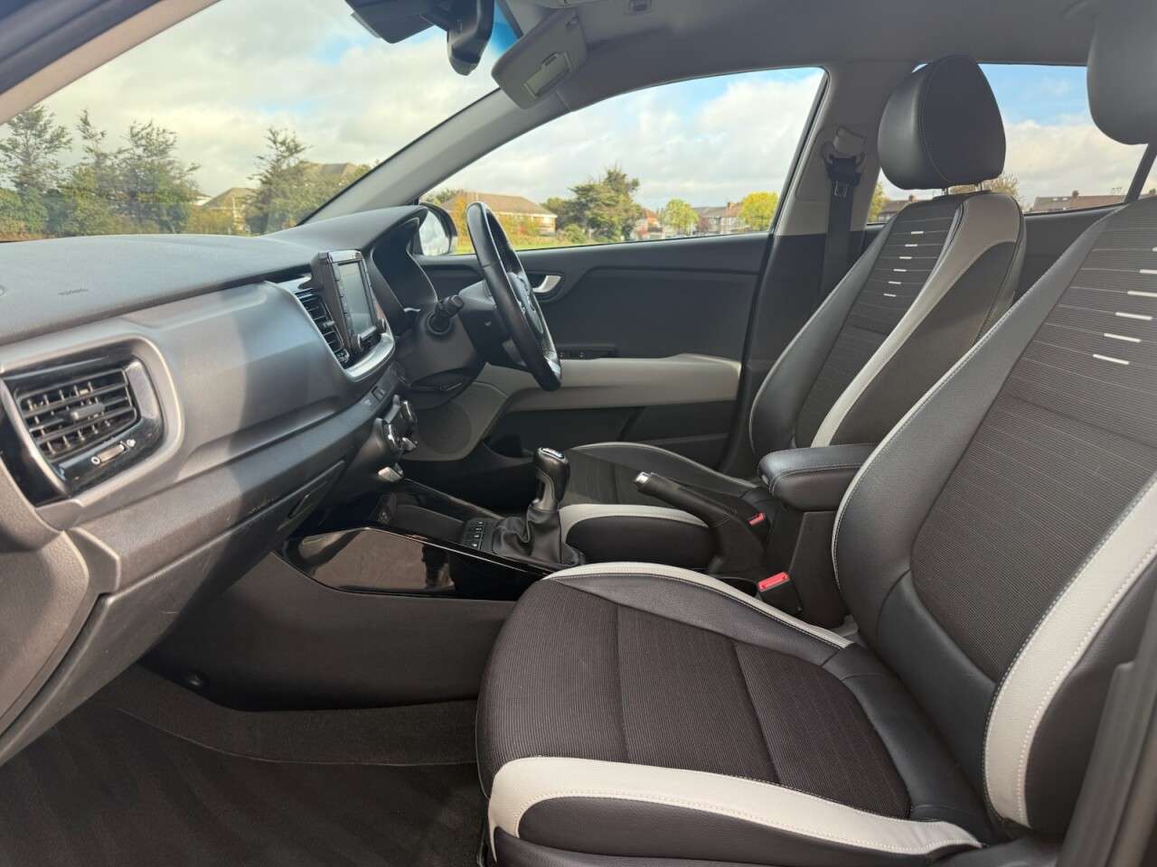 2018 KIA STONIC 2018 KIA STONIC