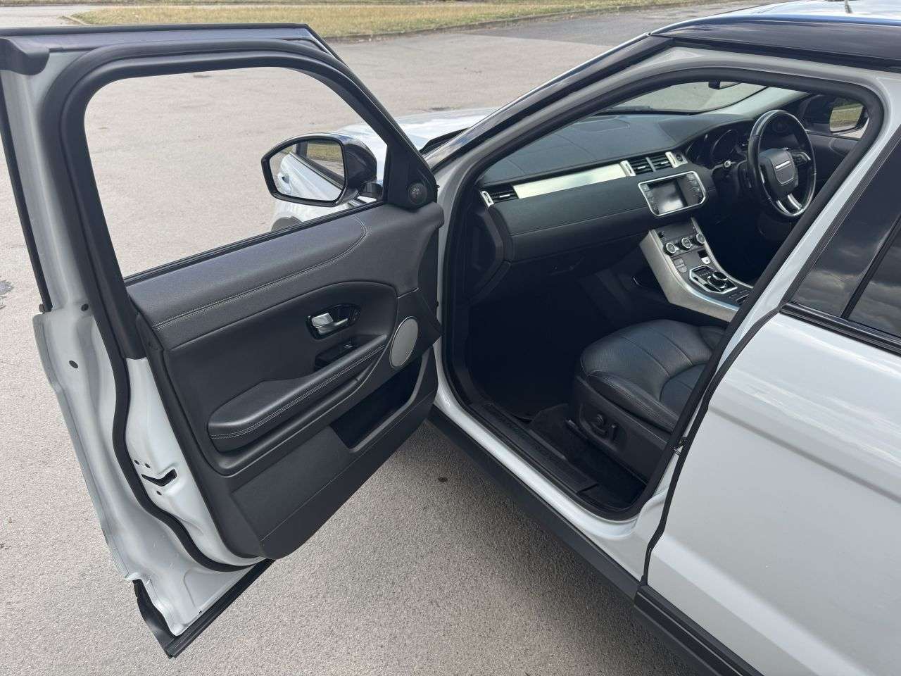 2017 LAND ROVER RANGE ROVER EVOQUE 2017 LAND ROVER RANGE ROVER EVOQUE