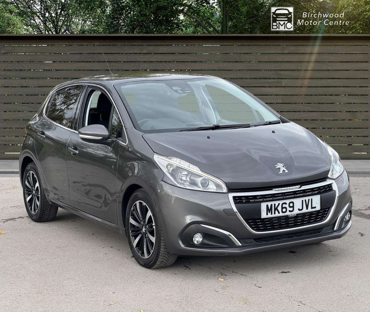 Check out this Peugeot 208 2019 Petrol Manual