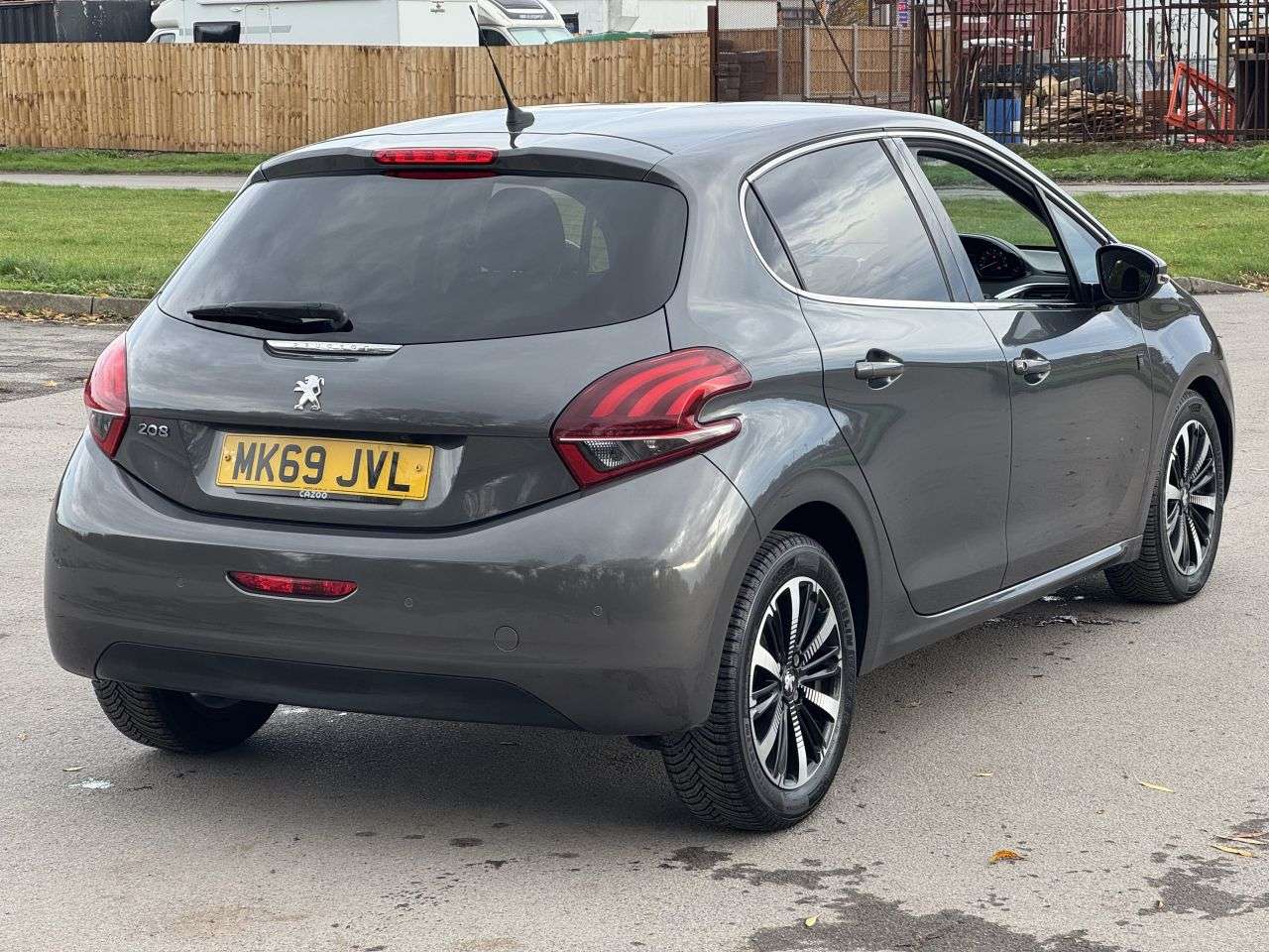 2019 PEUGEOT 208 2019 PEUGEOT 208