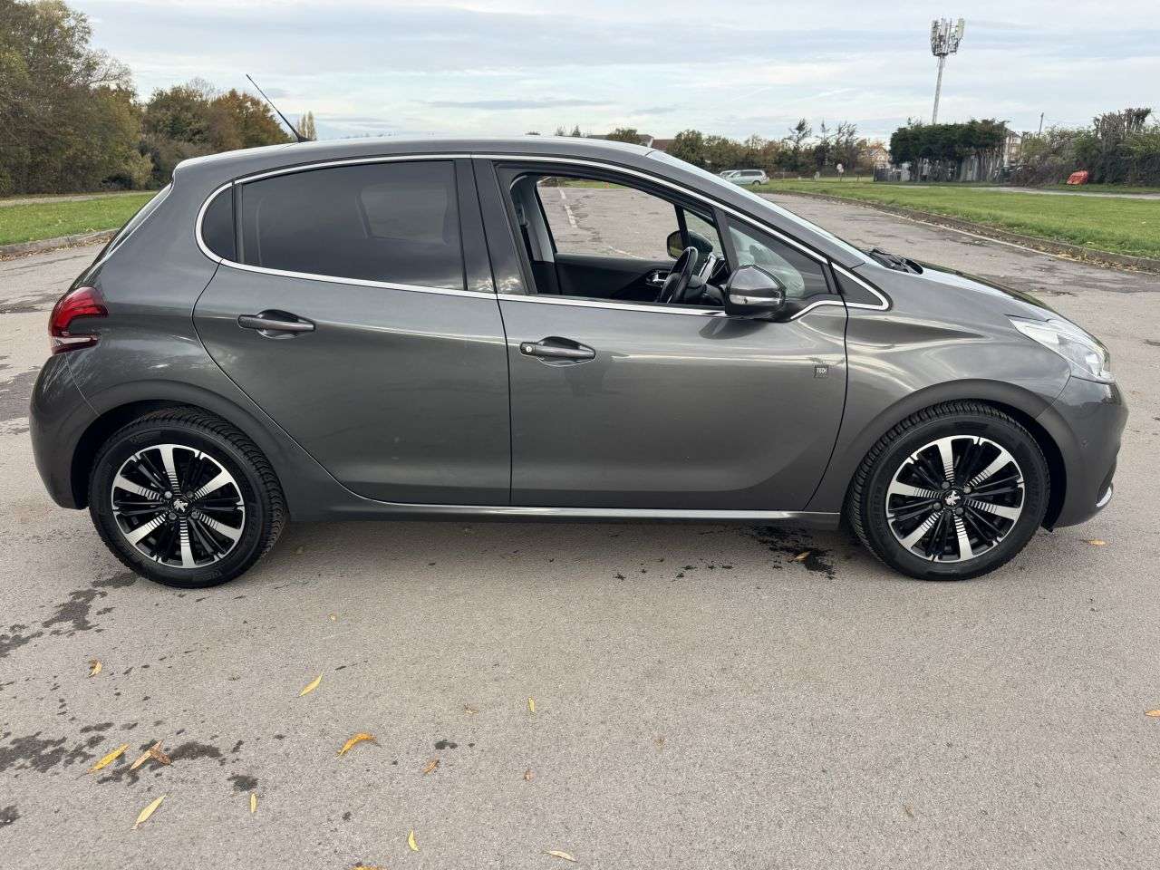 2019 PEUGEOT 208 2019 PEUGEOT 208