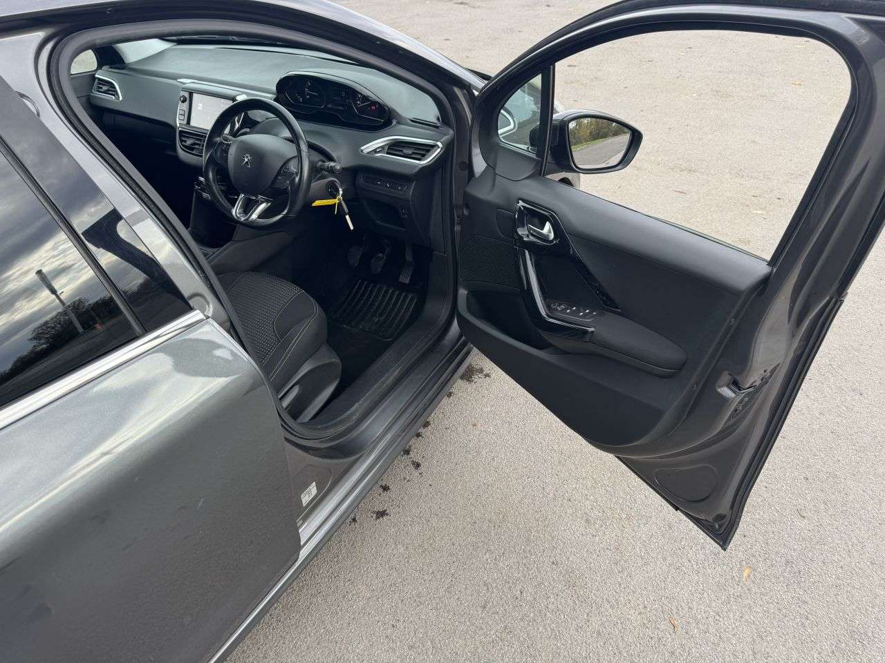 2019 PEUGEOT 208 2019 PEUGEOT 208