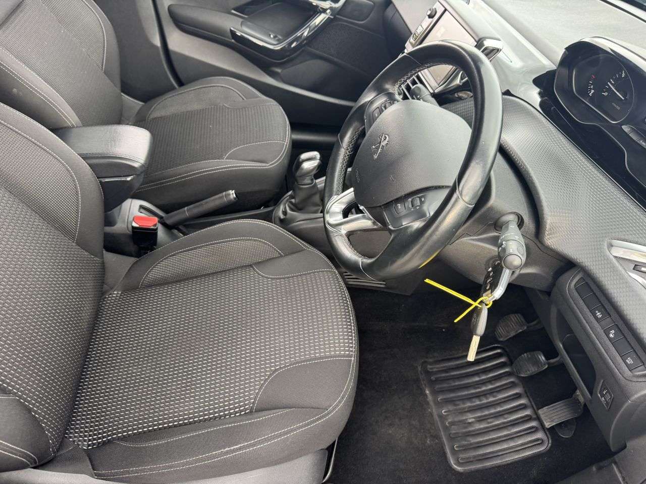 2019 PEUGEOT 208 2019 PEUGEOT 208