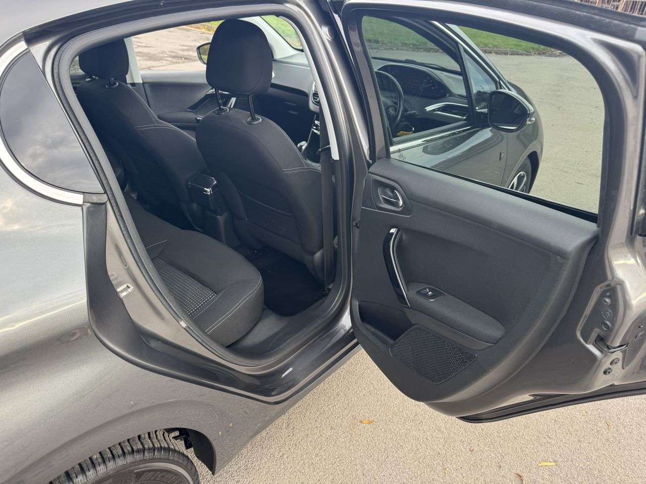 2019 PEUGEOT 208 2019 PEUGEOT 208