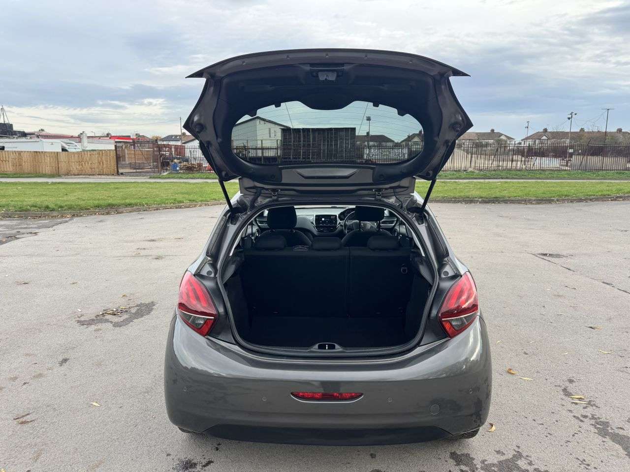 2019 PEUGEOT 208 2019 PEUGEOT 208