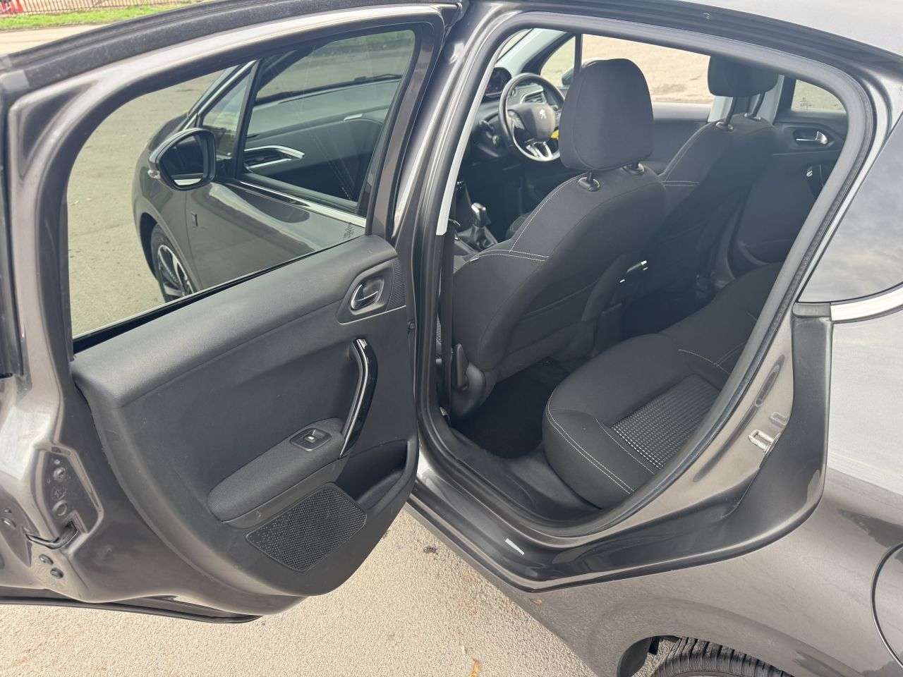 2019 PEUGEOT 208 2019 PEUGEOT 208