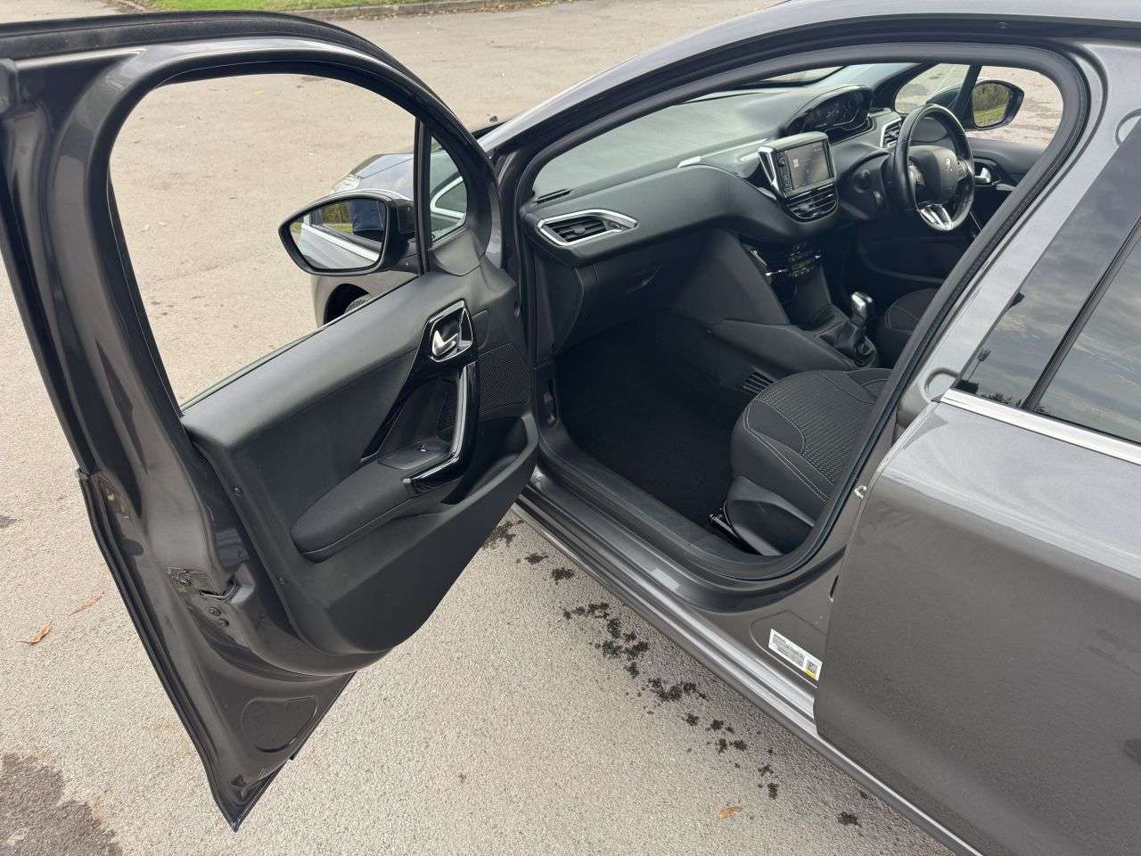 2019 PEUGEOT 208 2019 PEUGEOT 208