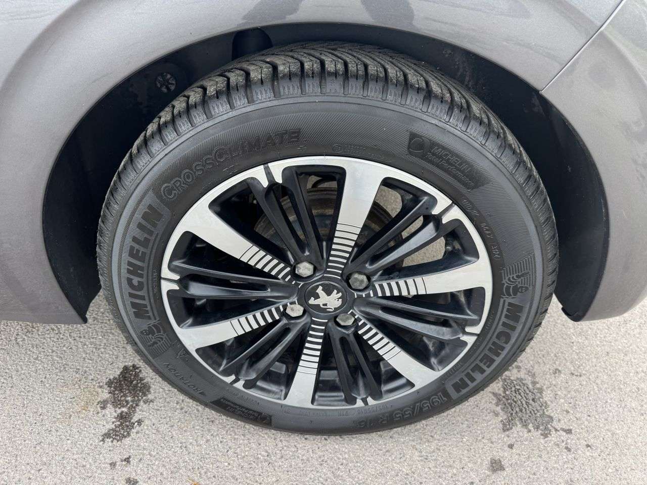 2019 PEUGEOT 208 2019 PEUGEOT 208