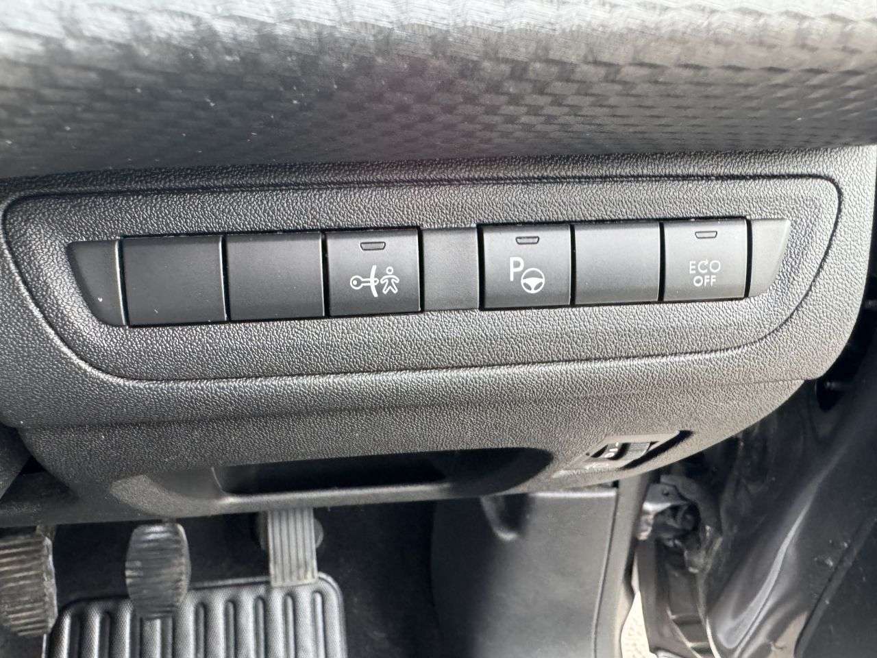 2019 PEUGEOT 208 2019 PEUGEOT 208