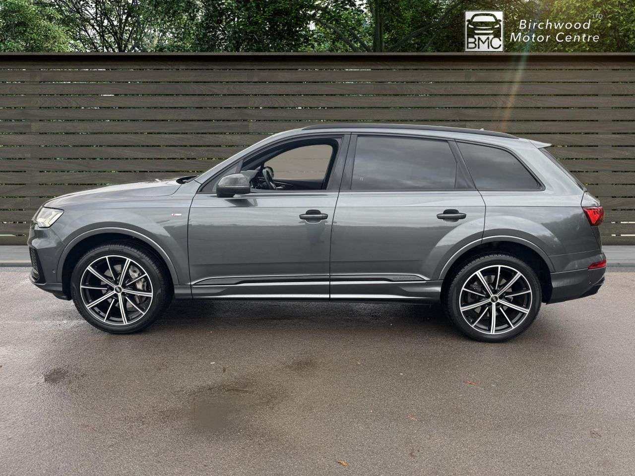 null AUDI Q7 null AUDI Q7